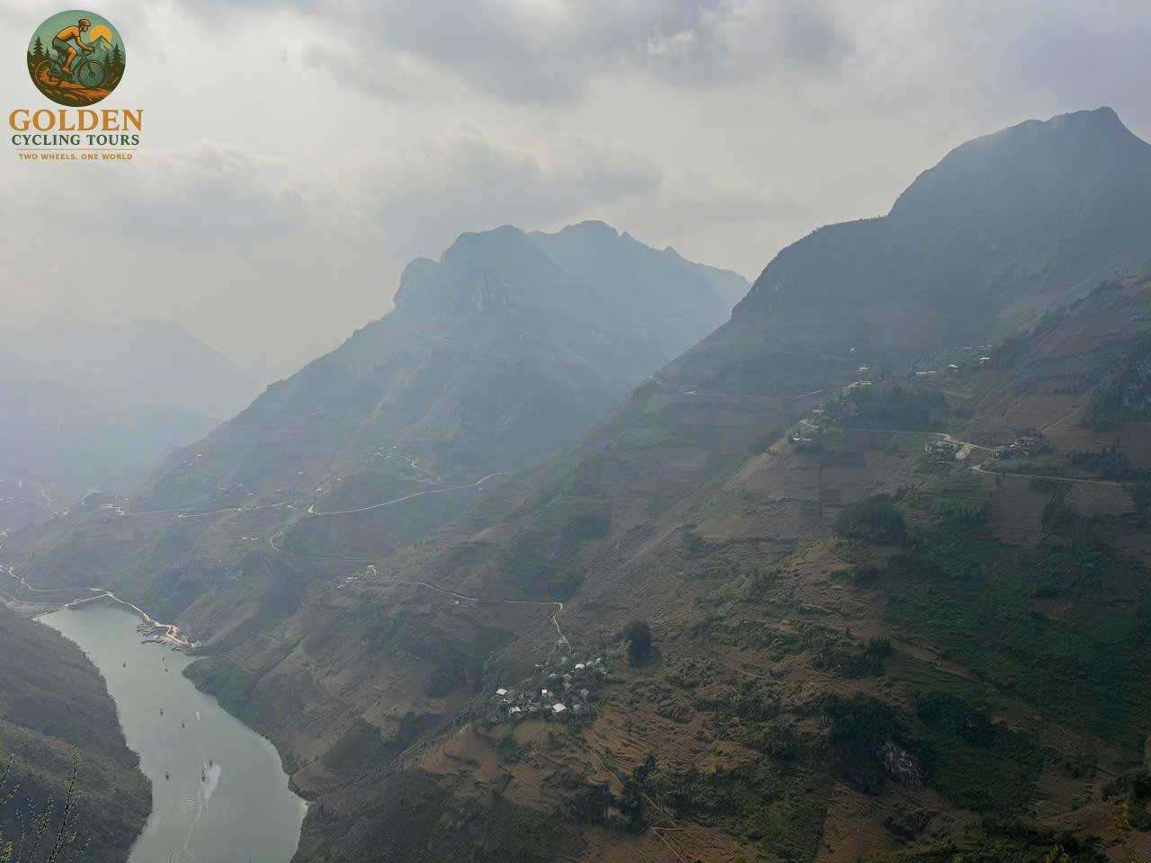 15-Day North Vietnam Cycling Tour: Hanoi, Sa Pa, Ha Giang & Ba Be